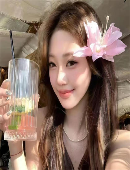 从表演艺术看《伪装夫妇》：色彩的运用技巧与情绪传达 理解角色的文化意义